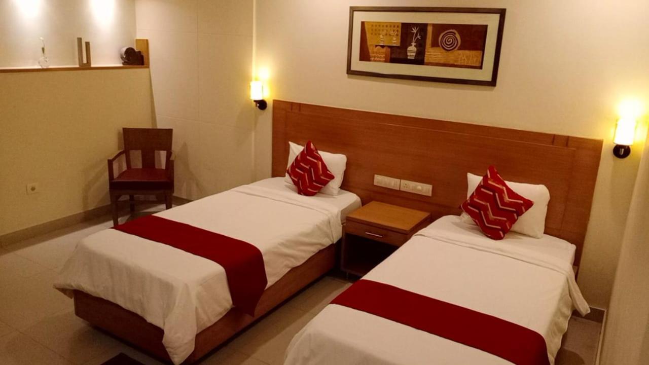 Fabhotel A&M - Nr Lv Prasad Institute, Banjara Hills Хайдарабад Экстерьер фото