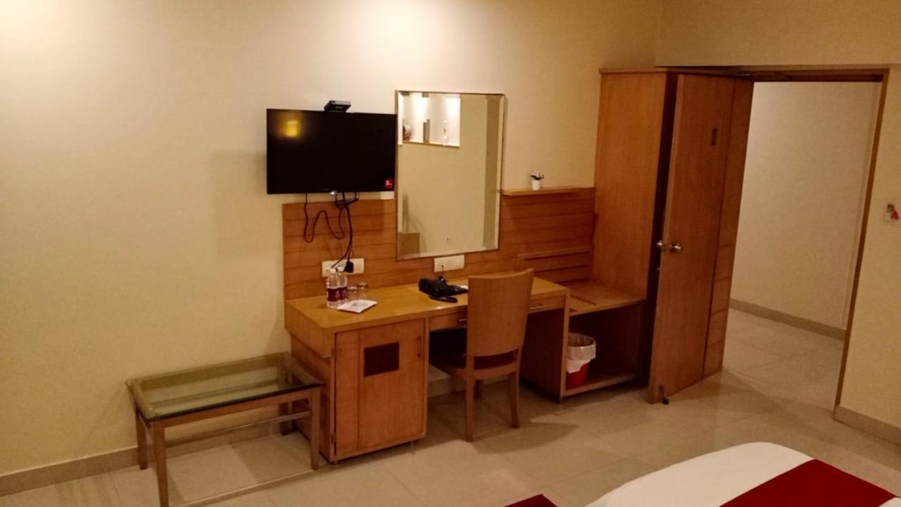 Fabhotel A&M - Nr Lv Prasad Institute, Banjara Hills Хайдарабад Экстерьер фото