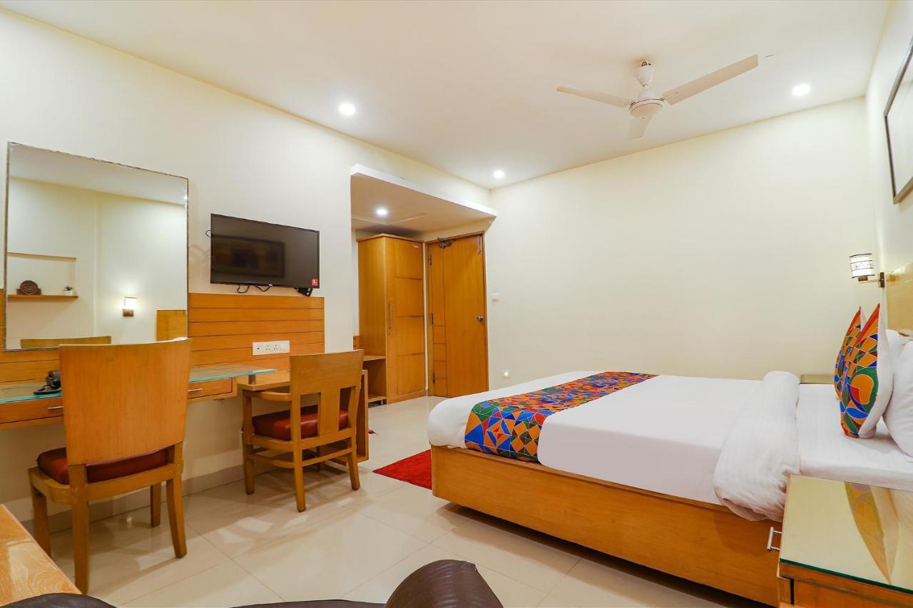 Fabhotel A&M - Nr Lv Prasad Institute, Banjara Hills Хайдарабад Экстерьер фото