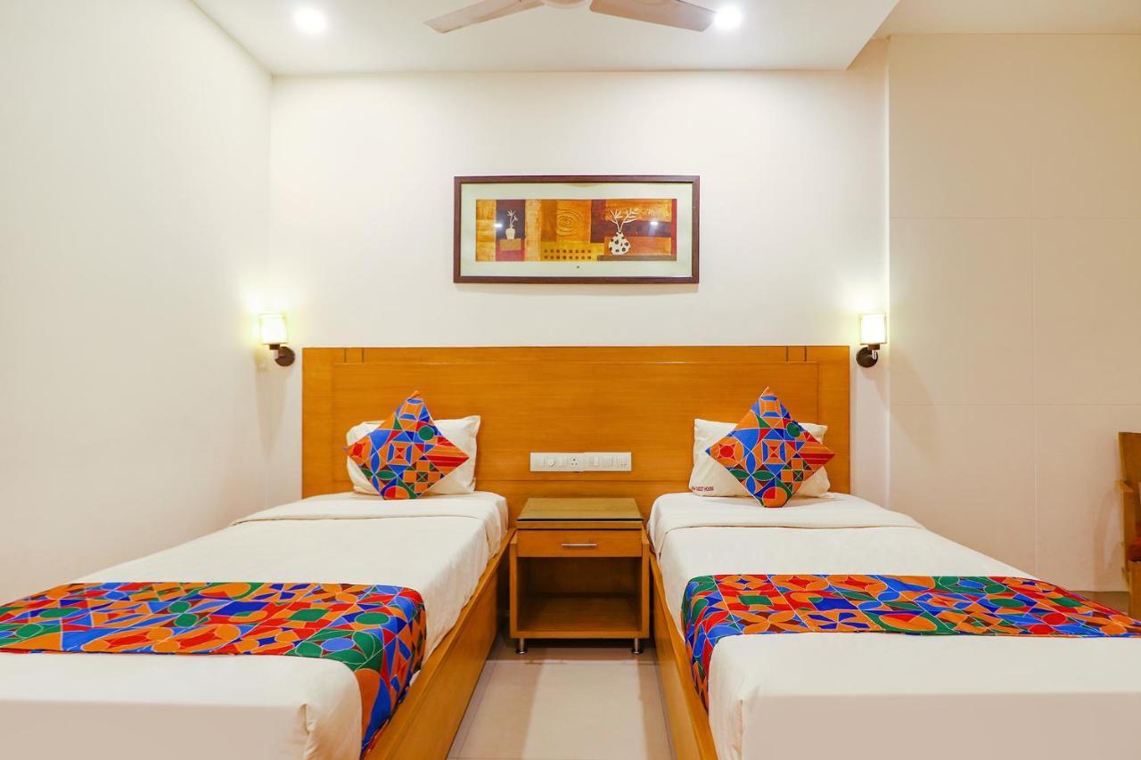 Fabhotel A&M - Nr Lv Prasad Institute, Banjara Hills Хайдарабад Экстерьер фото
